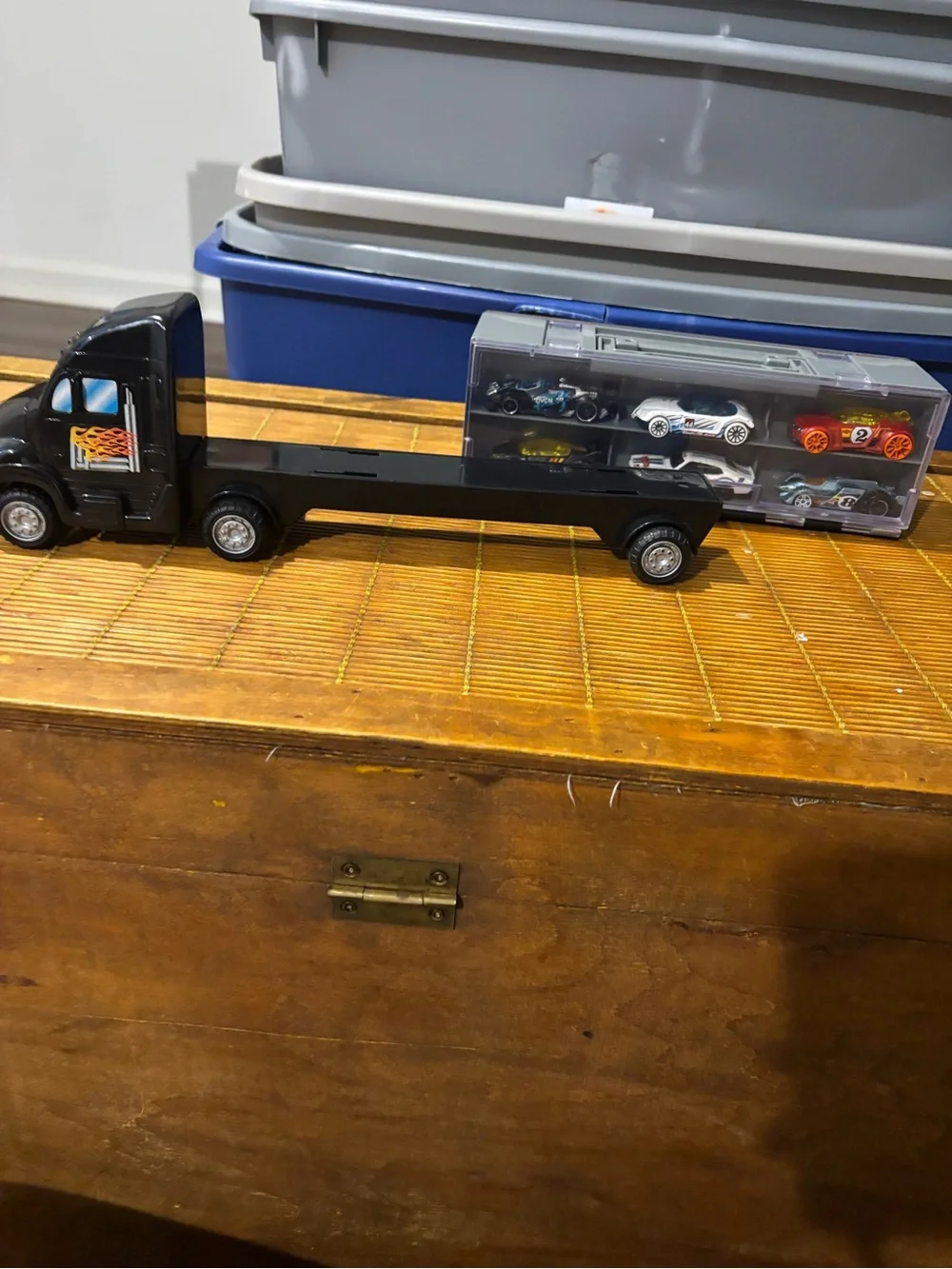 Hot Wheels Black Toy Car Carrier Truck with Six Assorted Cars